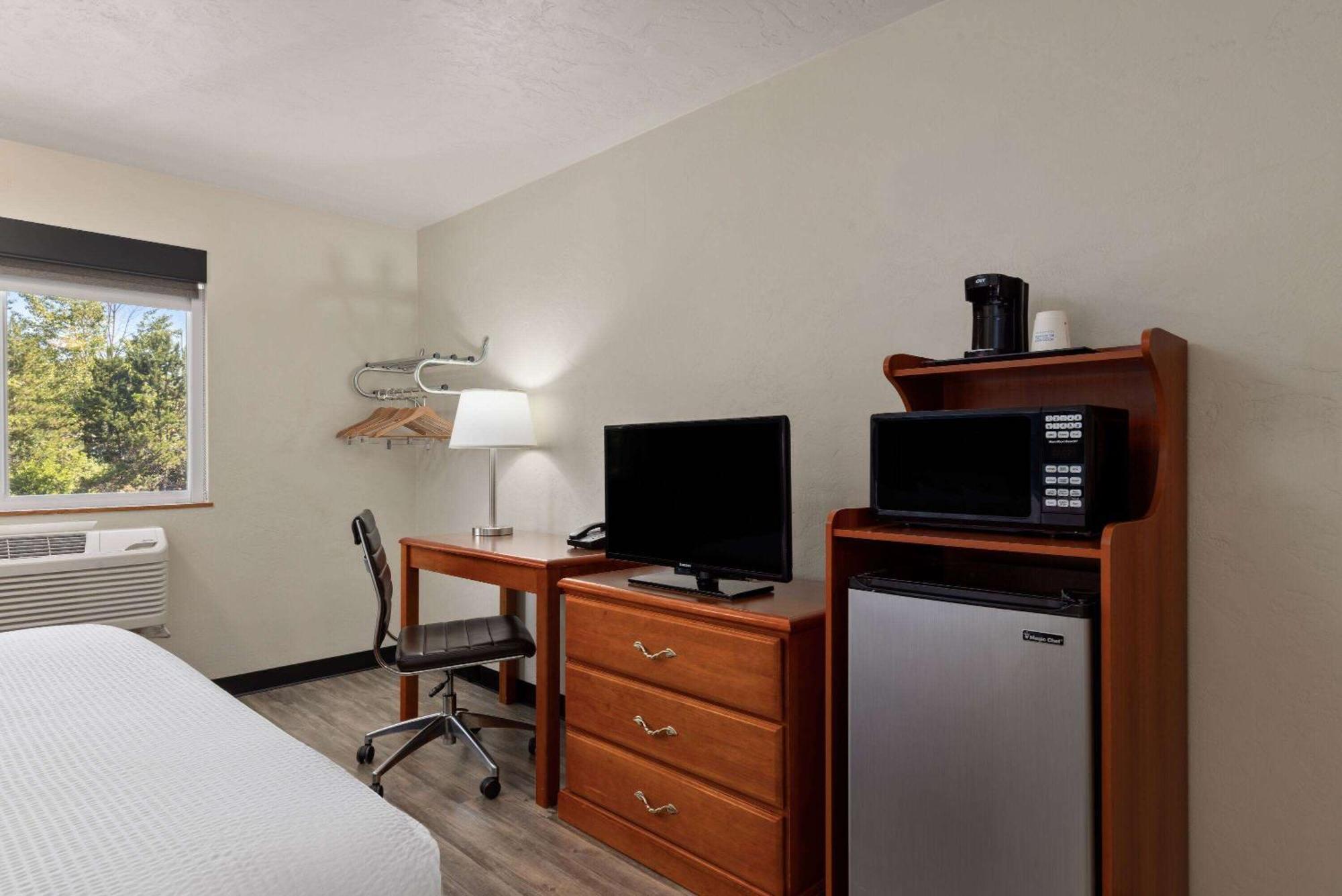 Hotel Super 8 By Wyndham Roseburg Exteriér fotografie