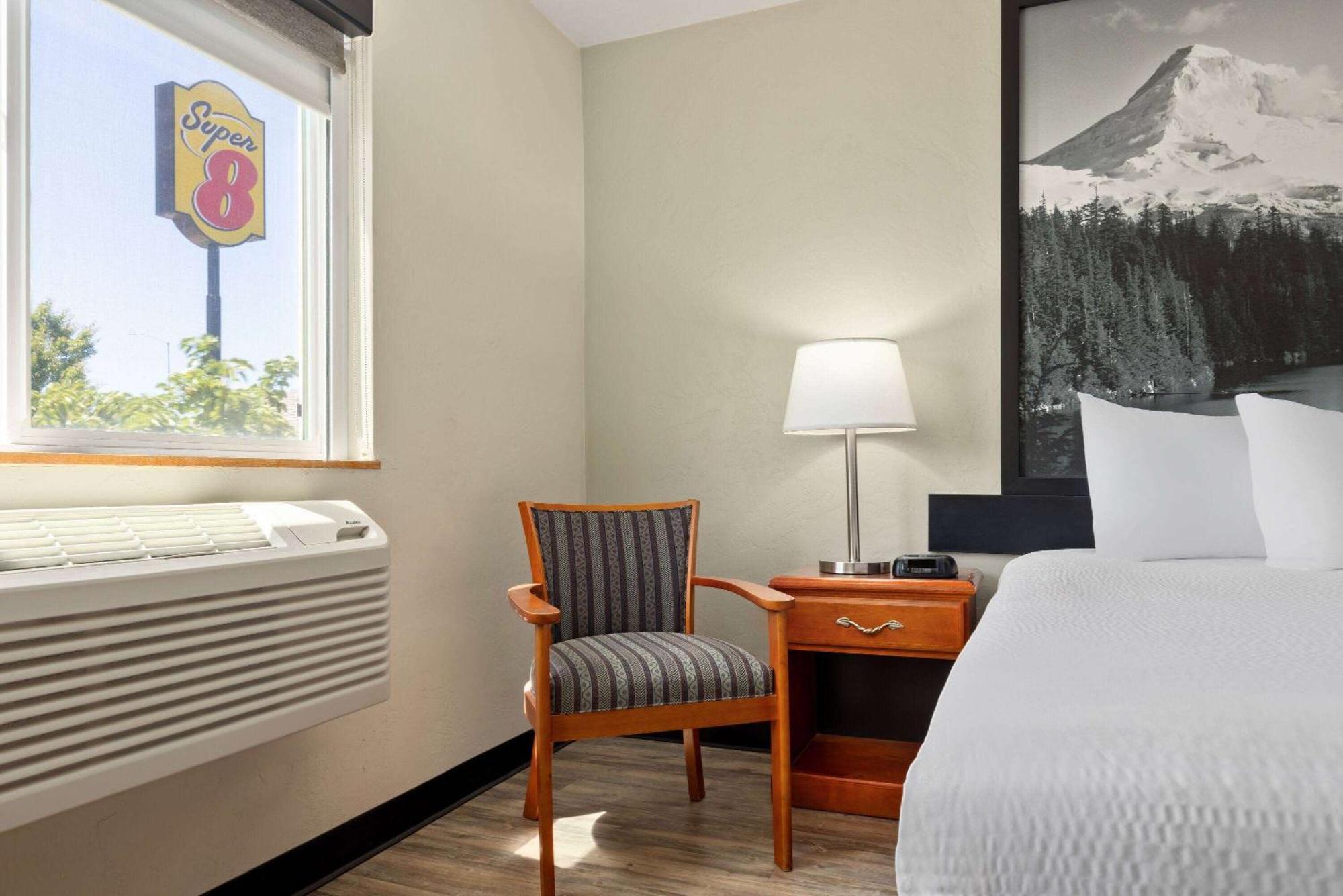 Hotel Super 8 By Wyndham Roseburg Exteriér fotografie