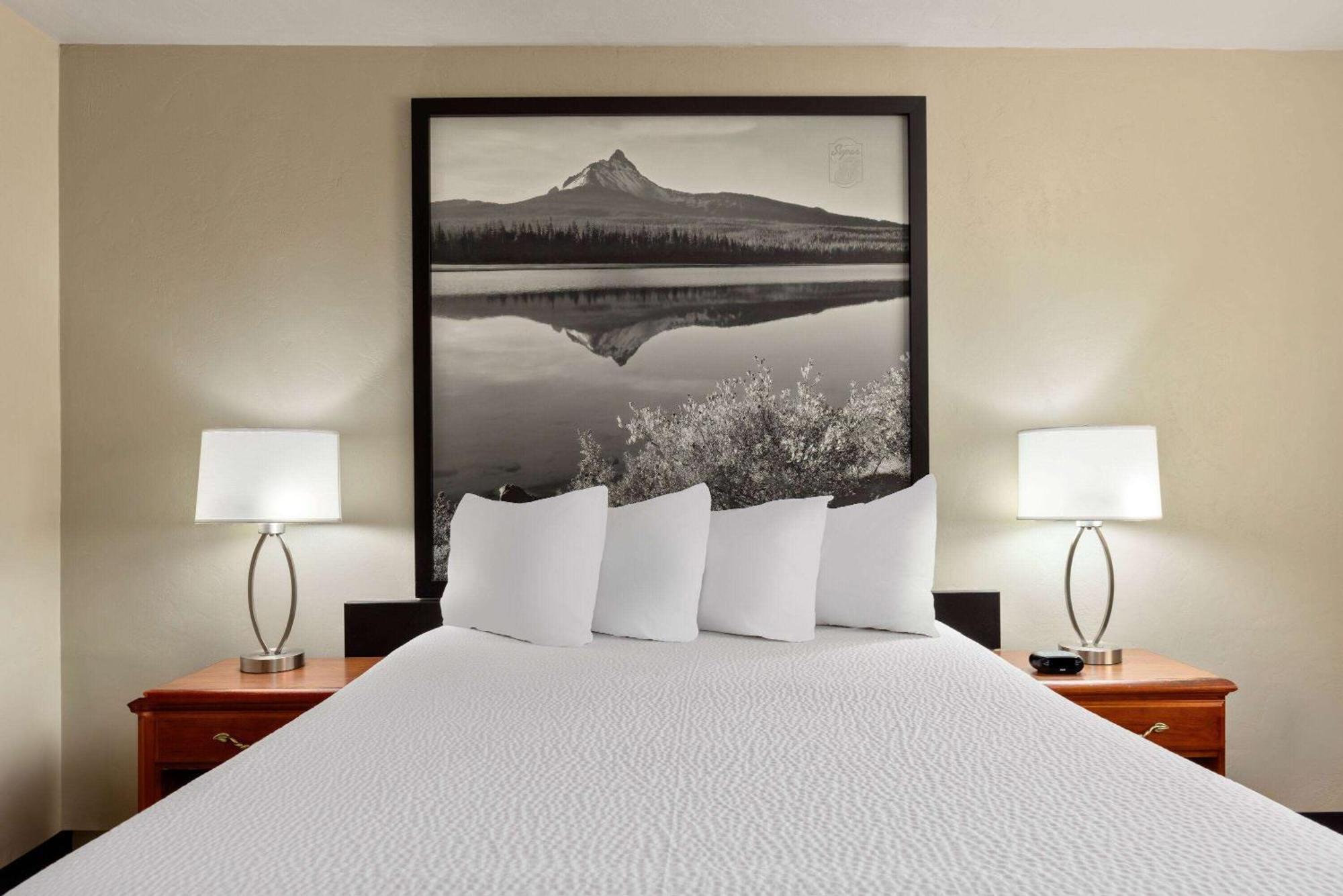 Hotel Super 8 By Wyndham Roseburg Exteriér fotografie